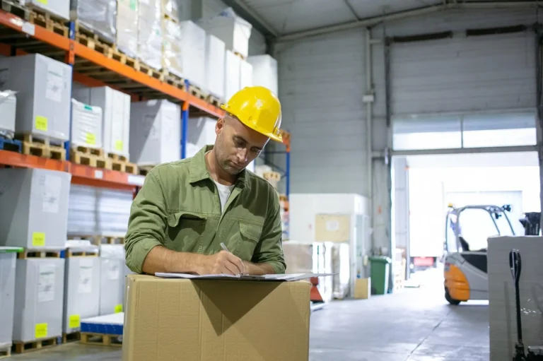 How Freight Forwarders Help Small Businesses Grow Faster and Ship Smarter